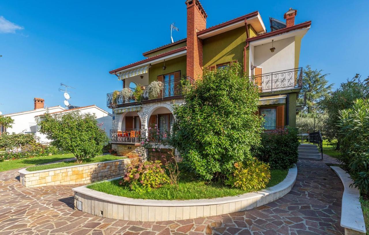 Apartment Complex Silvana Poreč Eksteriør bilde