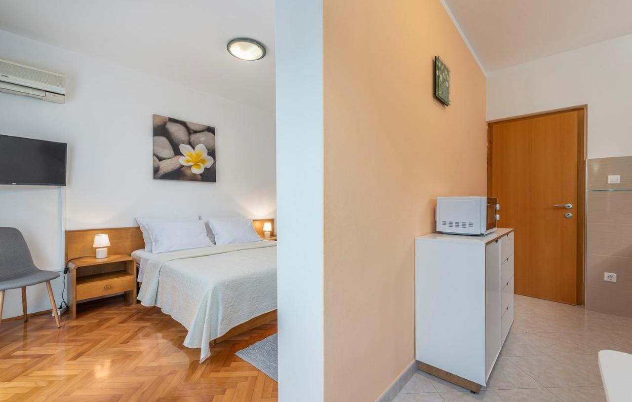 Apartment Complex Silvana Poreč Eksteriør bilde